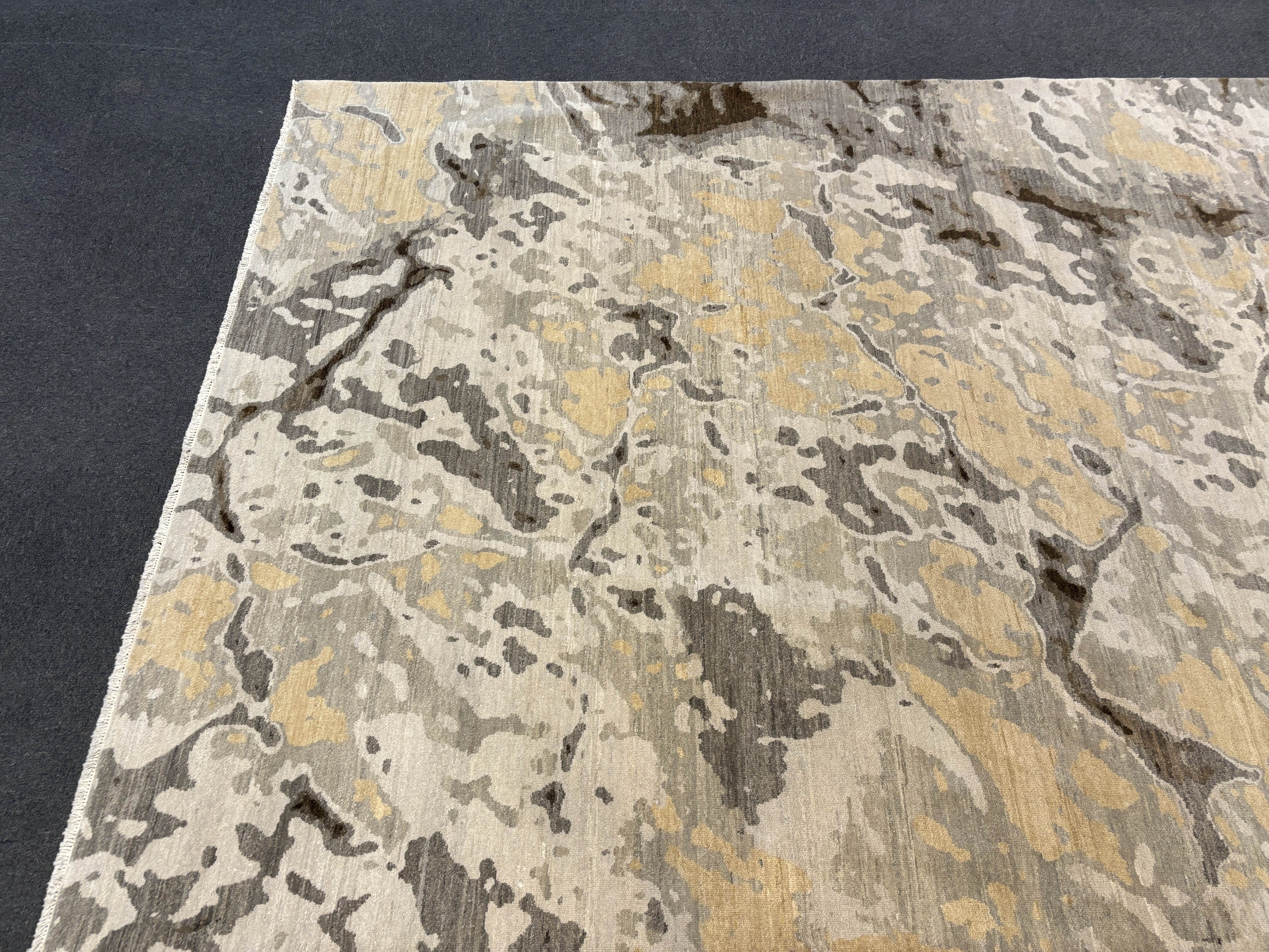 A Luke Irwin Sorrento carpet, 411 x 337cm